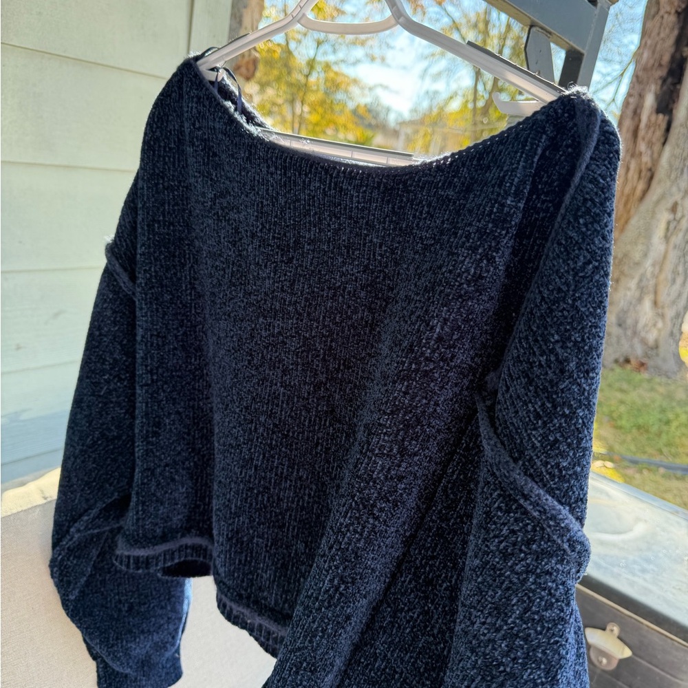 ALTERED STATES NAVY BLUE VENEER  Women's Cropped Sweater